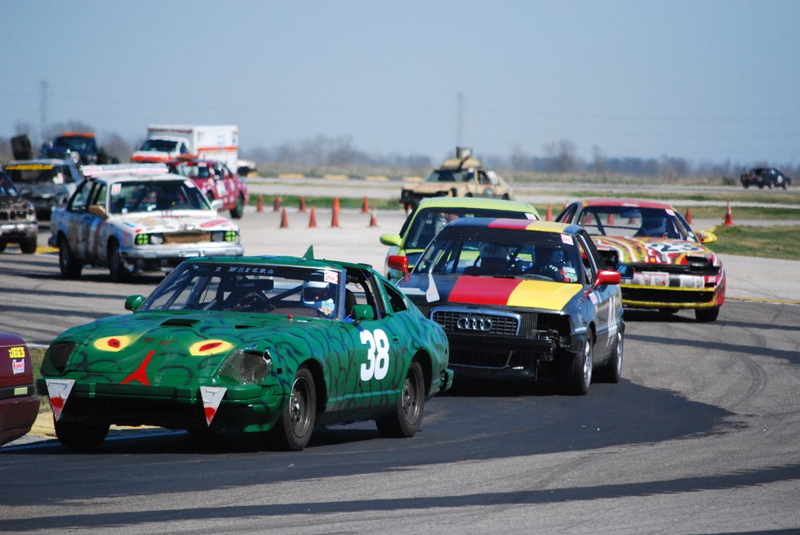 Illustration for article titled The 24 Hours Of LeMons Gator-O-Rama 2009 Über Gallery